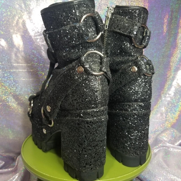 Clubexx Never Turn Down Glitter Harness Boots - Picture 2 of 8